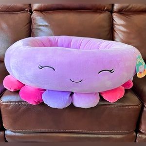 NWT - Squishmallows 24-Inch Beula Octopus - Medium Ultrasoft Plush Pet Bed -